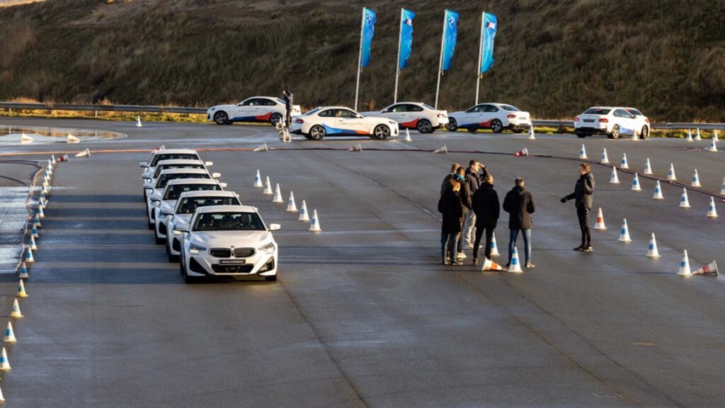 BMWs lined up for the lane change course - BMW Driving Experience