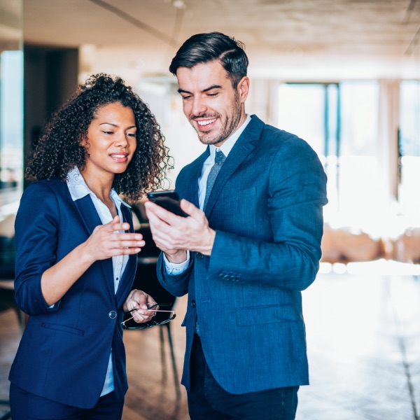 SMS conversation in workplace - Teams Texting unifies messaging within Microsoft Teams